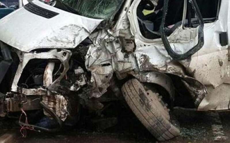 Bakı-Qazax yolunda sərnişin avtobusu aşıb, yaralananlar var