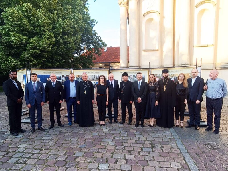 Multikulturalizm Mərkəzinin təşkilatçılığı ilə Azərbaycanın xristian dini icma nümayəndələri Polşaya səfər edib