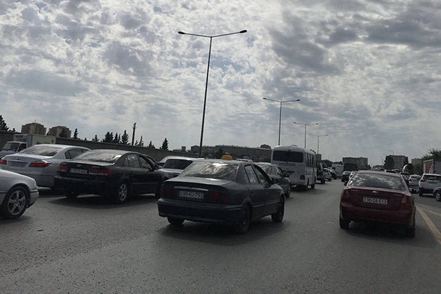 Bakı-Sumqayıt yolunda qəza baş verib