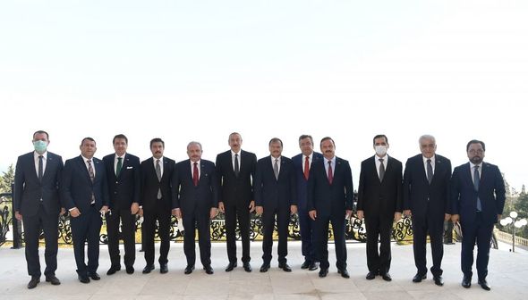 İlham Əliyev Mustafa Şentopun başçılıq etdiyi nümayəndə heyətini qəbul edib - YENİLƏNİB + FOTO