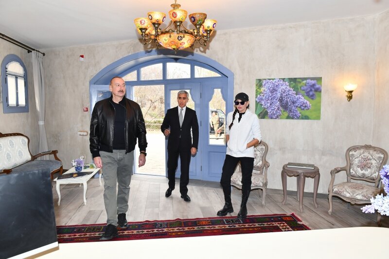 Prezident və xanımından səmimi - FOTOLAR