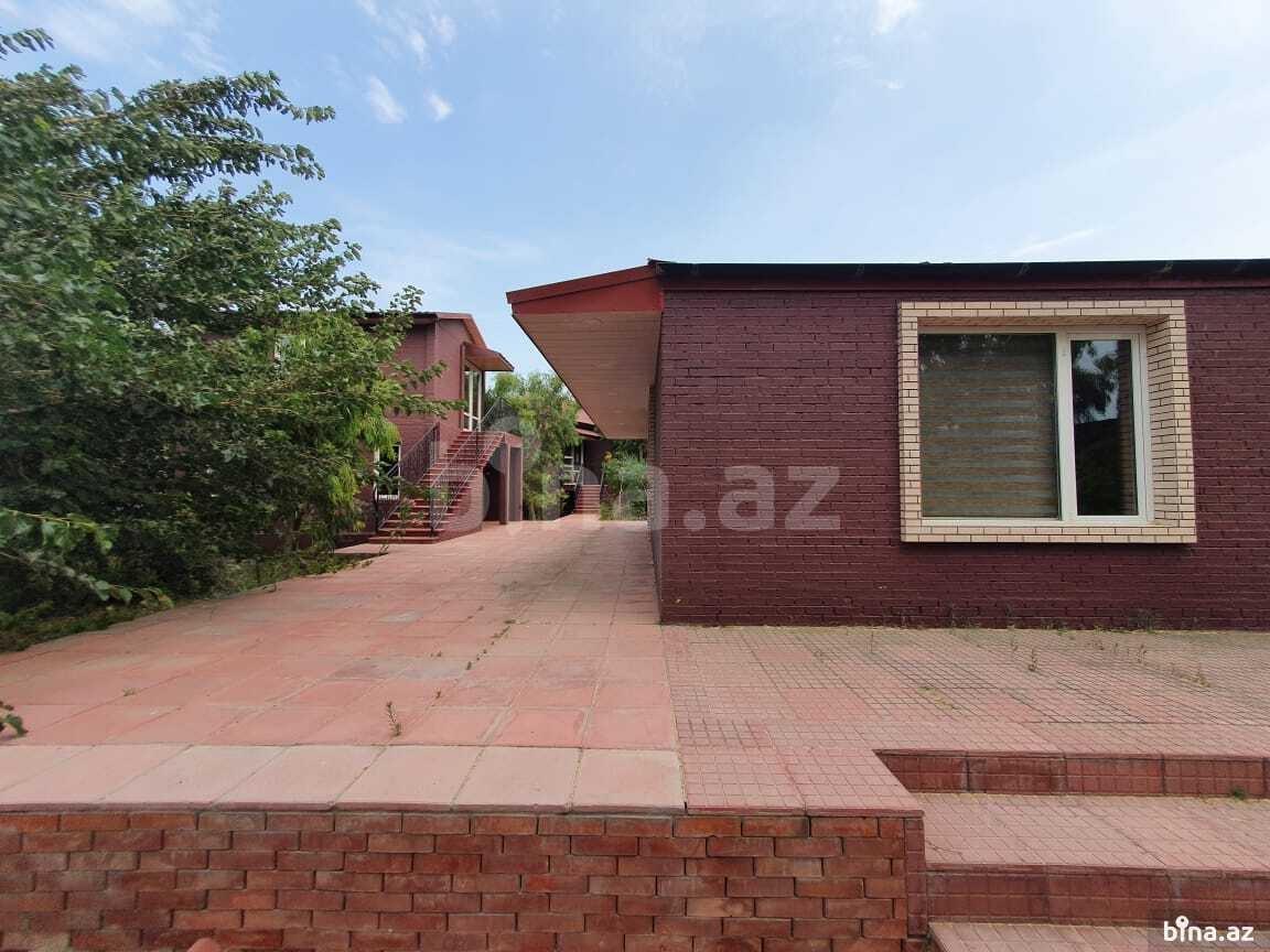 Brilliant Dadaşova bu evini 370 minə satır - FOTO