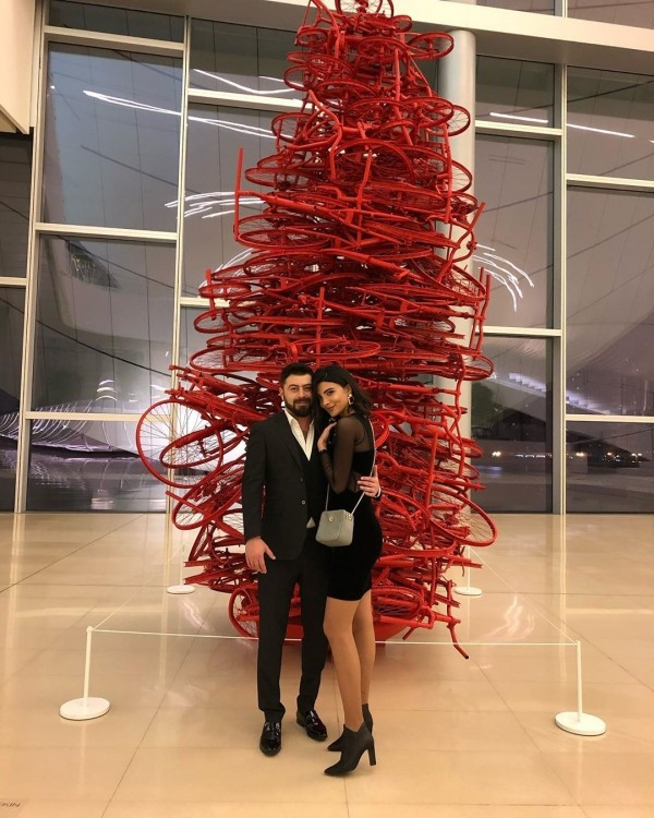 "Xoşbəxtəm ki, iki günəşim var