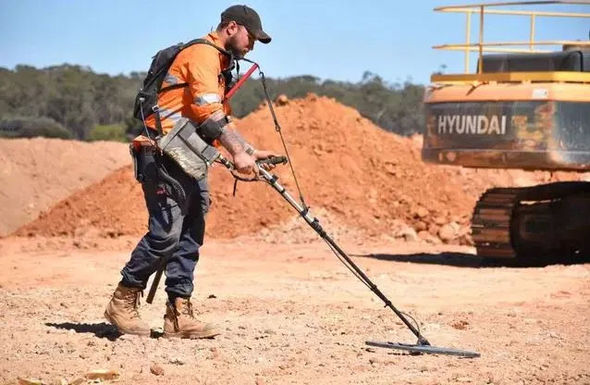 Xəzinə ovçuları 3,5 kq saf qızıl tapdılar - FOTO