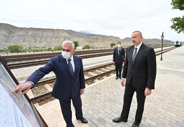 Prezident Ordubad dəmir yolu stansiyası ilə tanış oldu - YENİLƏNİB+FOTO