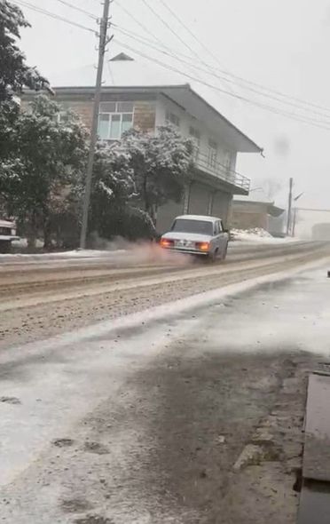 Qarlı yollarda avtoxuliqanlıq edən sürücülər saxlanıldı - FOTO