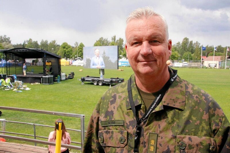 Finlandiya Rusiya ilə sərhəddə müdafiə istehkamlarını gücləndirir