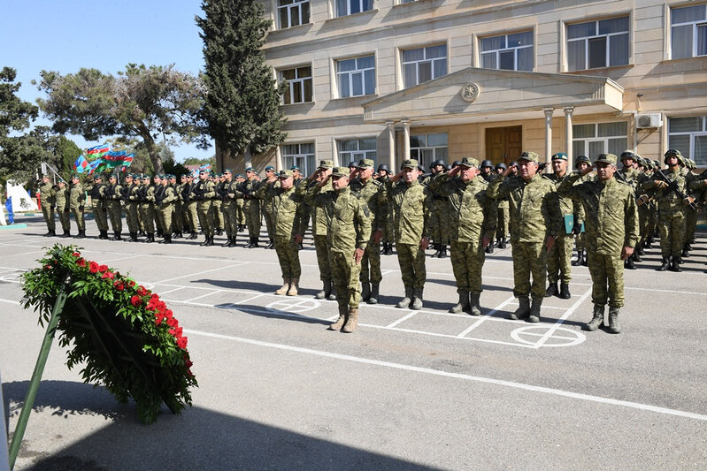 Azərbaycan sərhədçilərinə orden və medallar təqdim edilib - FOTO