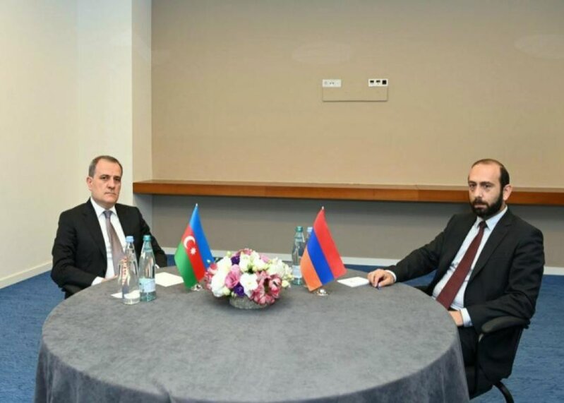 Tehranda Bayramov Mirzoyanla GÖRÜŞDÜ