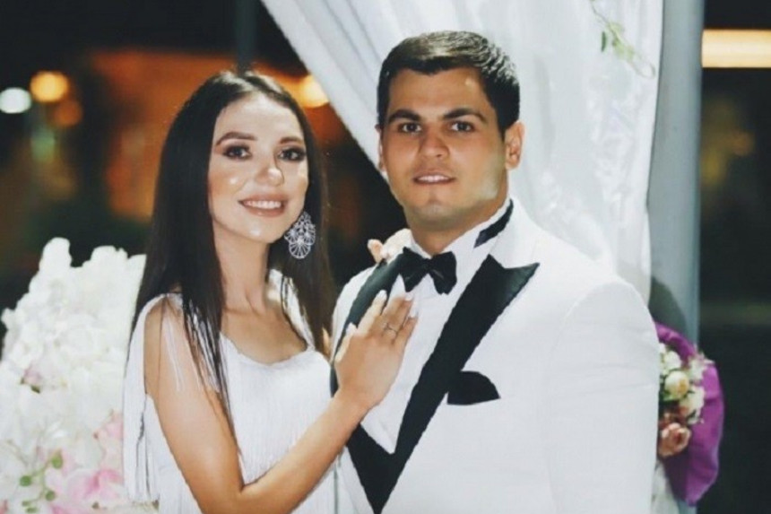 Əməkdar artist qızını evləndirir - Bu gün toyudur