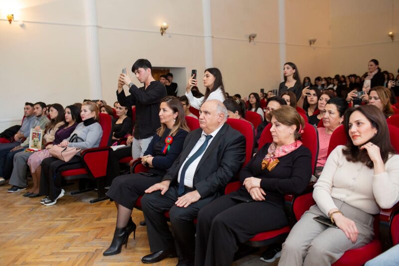 Humanitar Kollecdə Zəfər günü qeyd edildi - FOTOLAR