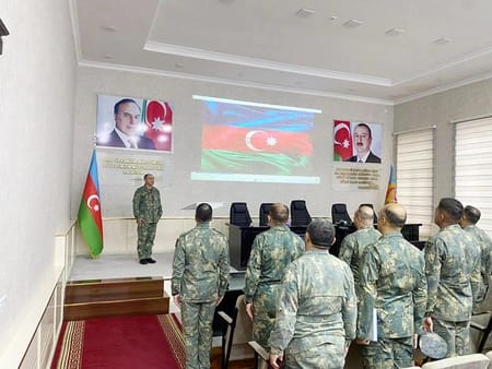 Azərbaycan Ordusunda Müstəqilliyin Bərpası Günü qeyd olunub
