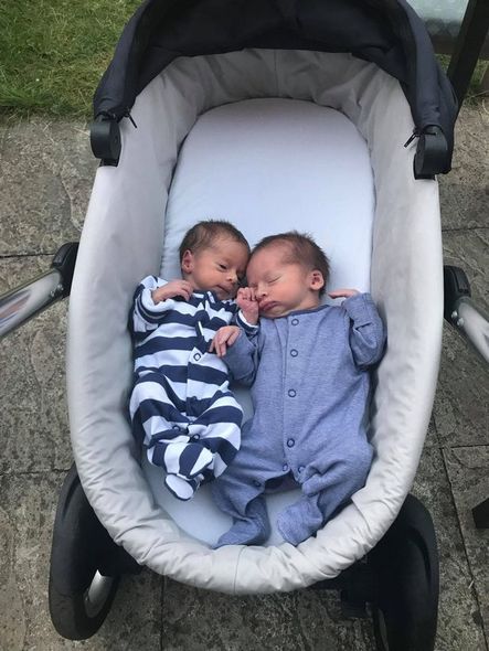 Üç həftə ərzində iki dəfə hamilə qaldı, iki oğlu dünyaya gəldi - FOTO