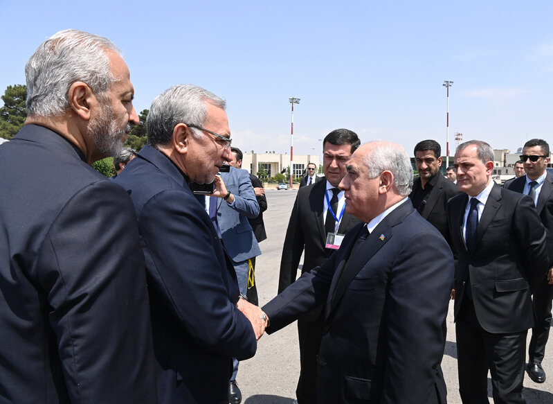 Baş nazir Əli Əsədov Tehranda anım mərasimində iştirak etdi