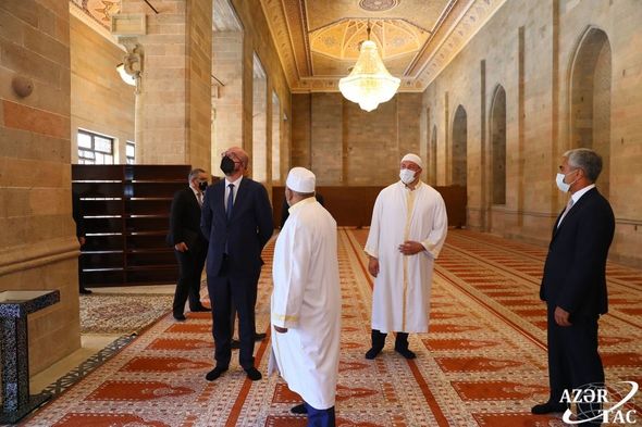 Avropa İttifaqı Şurasının Prezidenti Şamaxı Cümə məscidində - FOTO