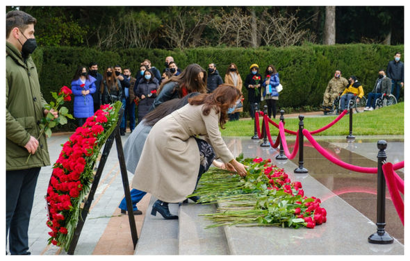 Gənclər bayramlarını Ulu Öndər və Şəhidlərimizi yad etməklə qeyd etdilər - FOTO