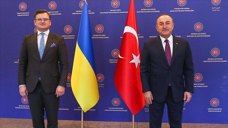 Çavuşoğlu ukraynalı həmkarı ilə telefonla danışdı