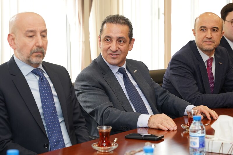 MÜSİAD Azərbaycan İdarə Heyətinin üzvləri Türkiyənin yeni səfirini ziyarət etdilər