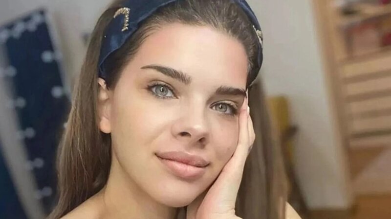 Sihirli annem'in ulduzu Ümrə ziyarətində - FOTOLAR