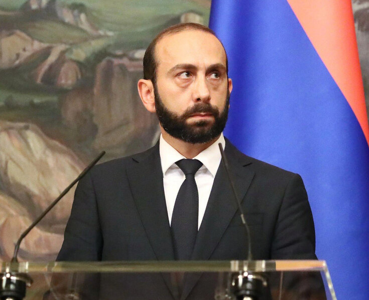 Ararat Mirzoyan: 