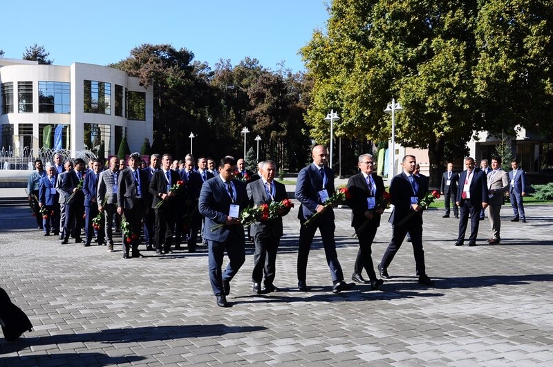 Naftalanda Beynəlxalq Elmi-Praktik Konfrans işini davam etdirib - FOTOLAR