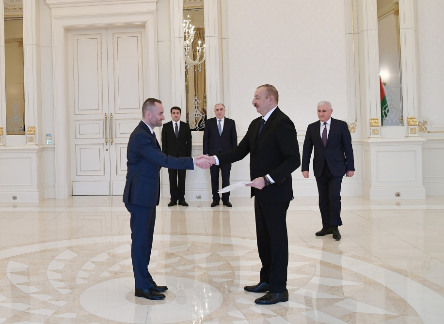 Prezident Polşa səfirinin etimadnaməsini qəbul etdi - YENİLƏNİB + FOTO