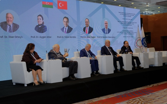 İlbər Ortaylı Qərbi Azərbaycana qayıdış konfransından yazdı: 'Tənzilə Rüstəmxanlının çıxışı hamımızı duyğulandırdı
