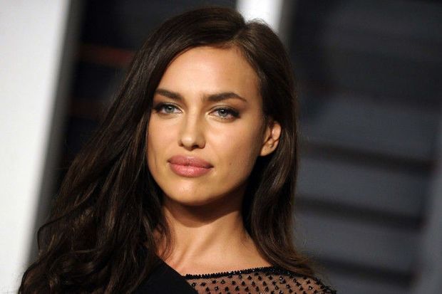 İrina Şeyk 'Victoria's Secret'in Milad kampaniyasında - FOTOLAR