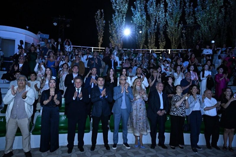 Kəmaləddin Heydərov xanımı ilə festivalı izlədi - FOTO