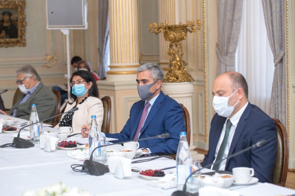 Anar Ələkbərov bir qrup tanınmış mədəniyyət və incəsənət xadimi ilə görüşüb - FOTO