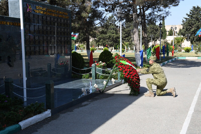 Azərbaycan sərhədçilərinə orden və medallar təqdim edilib - FOTO