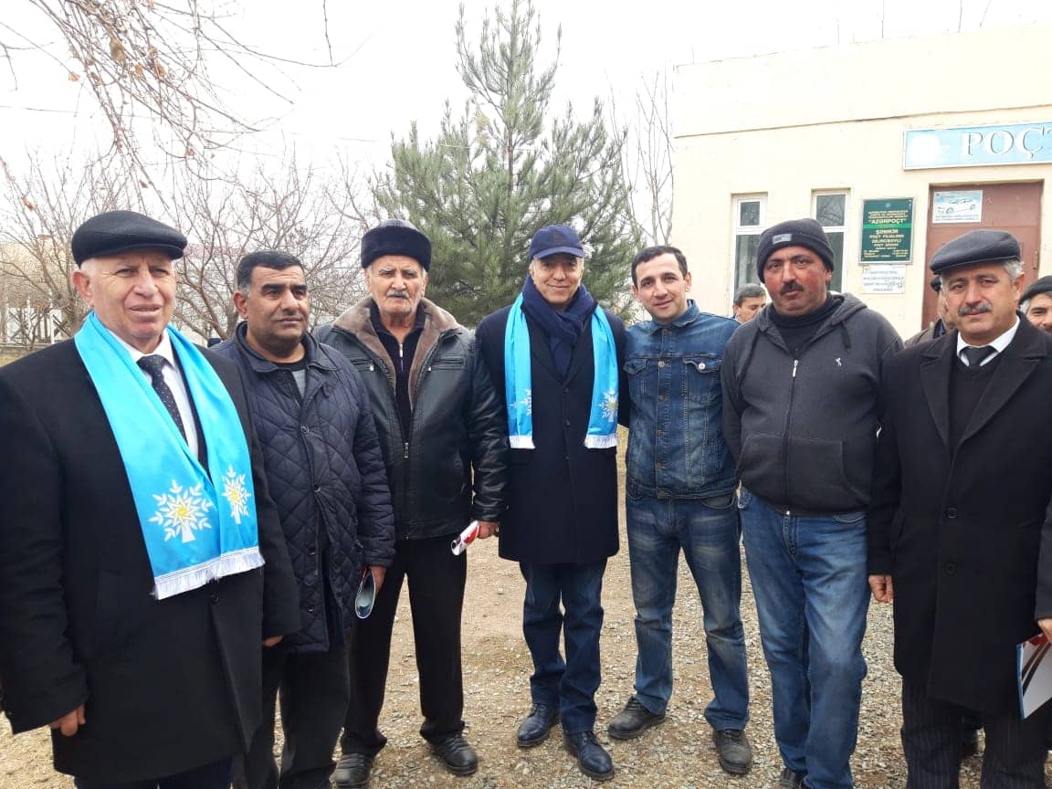 Nizami Səfərov seçiciləri ilə görüşlərini davam etdirir - FOTO