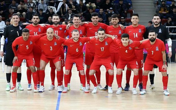 Millimiz Polşaya 14 futzalçı ilə yola düşüb