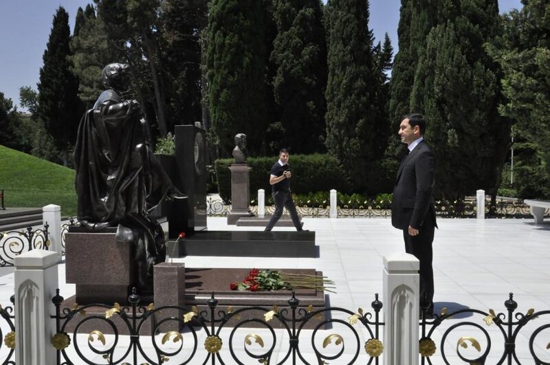 Kəmaləddin Heydərov BMMT-nin yeni Baş katibi ilə Fəxri xiyabanı ziyarət edib - FOTO