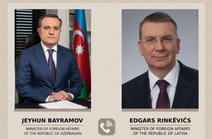 Ceyhun Bayramov latviyalı həmkarı ilə telefonla danışdı