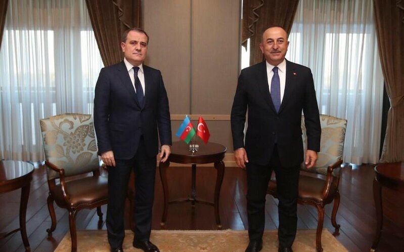 Bayramov Çavuşoğlu ilə danışdı