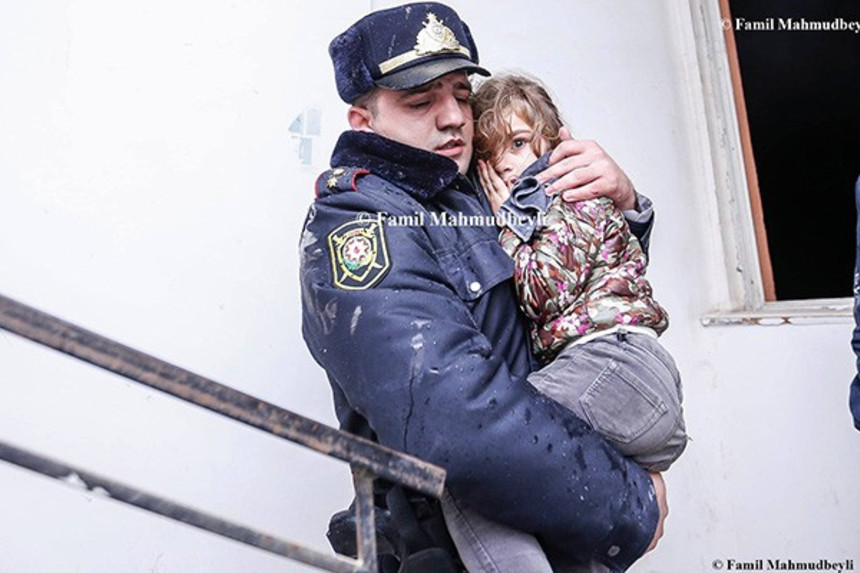 Gecəki yanğında uşaqlar belə xilas edildi - FOTO