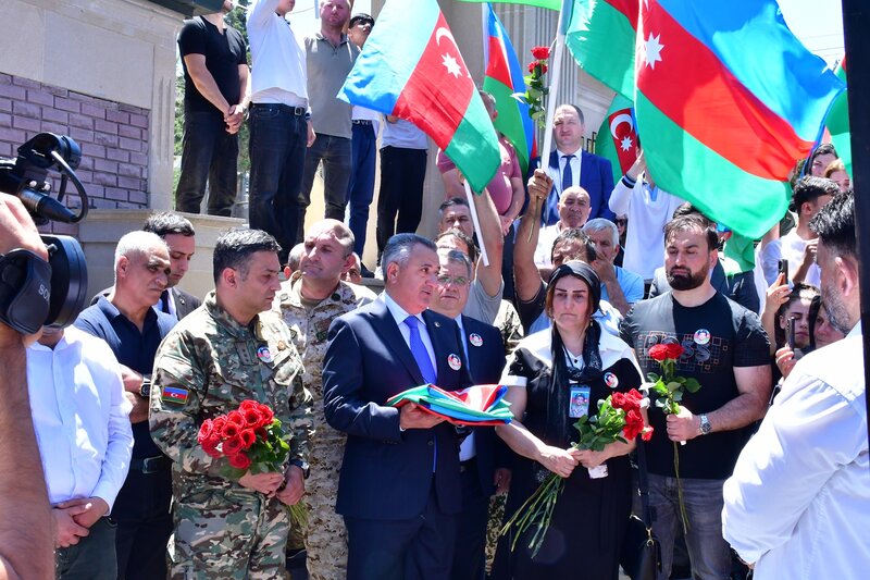 Birinci Qarabağ Müharibəsi şəhidi Rövşən Əliyev Xırdalan Şəhidlər Xiyabanında dəfn edildi - FOTOLAR