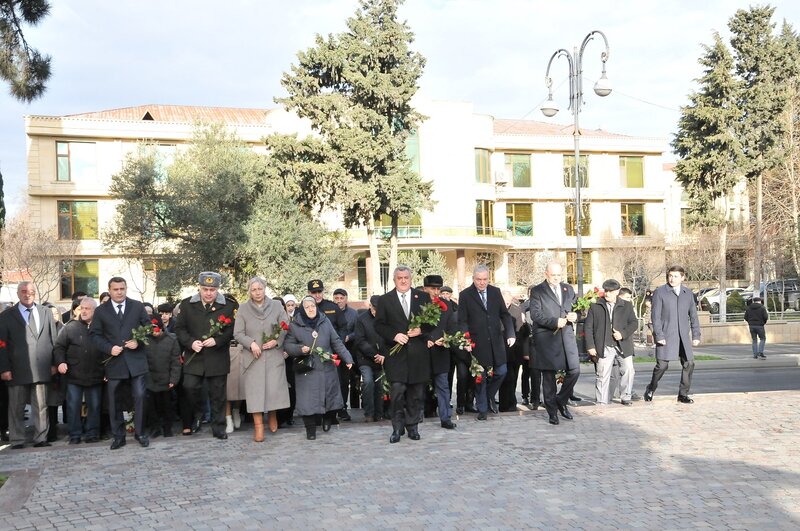 Abşeron rayonunda 20 Yanvar şəhidlərinin xatirəsi anılıb - FOTOLAR