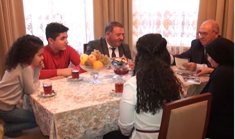 Gəncədə yaşayan kəlbəcərlilər sevinc içindədir – VİDEO