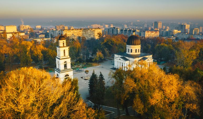 Moldova dilinin adı DƏYİŞDİRİLİR