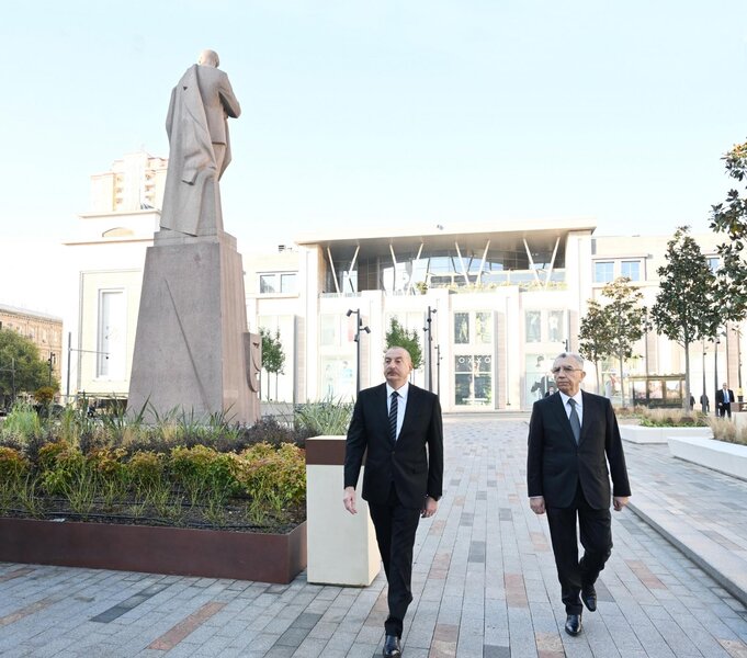 Prezident 28 Mayda aparılan abadlıq işləri ilə tanış oldu - FOTOLAR