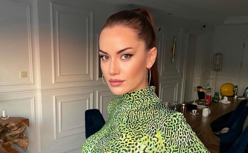 Türkiyəli məşhurlardan təyyarə qəzası ilə bağlı PAYLAŞIM