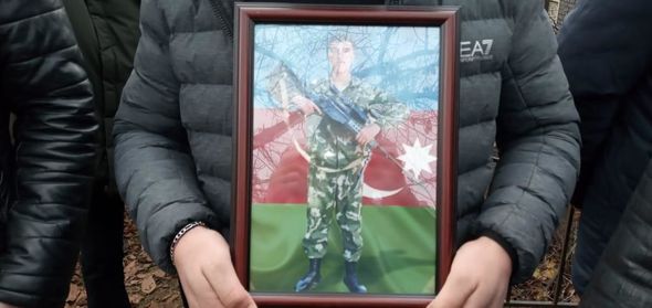 Qubada şəhid olan hərbi qulluqçu dəfn edilir - FOTO