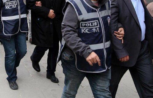 Türkiyədə qanunsuz miqrasiya ilə məşğul olan azərbaycanlı həbs edildi - VİDEO