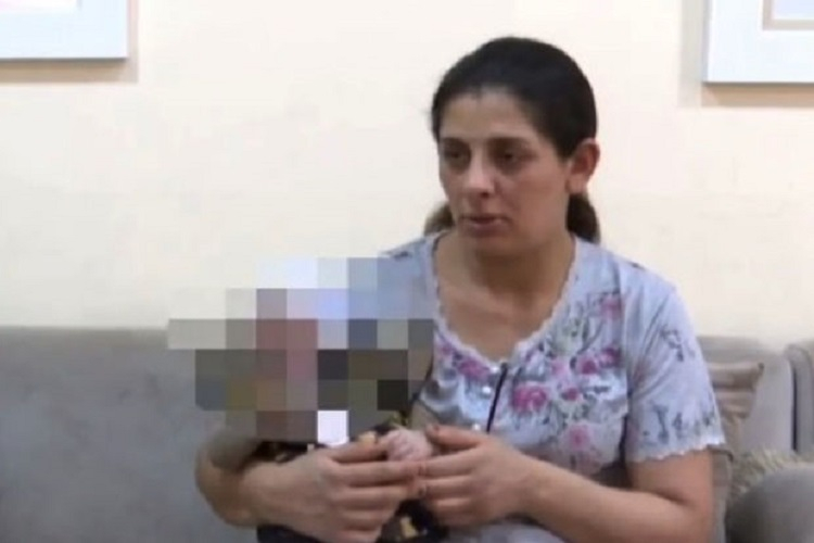Bakıda küçəyə atılan üç aylıq körpənin anası danışdı - VİDEO