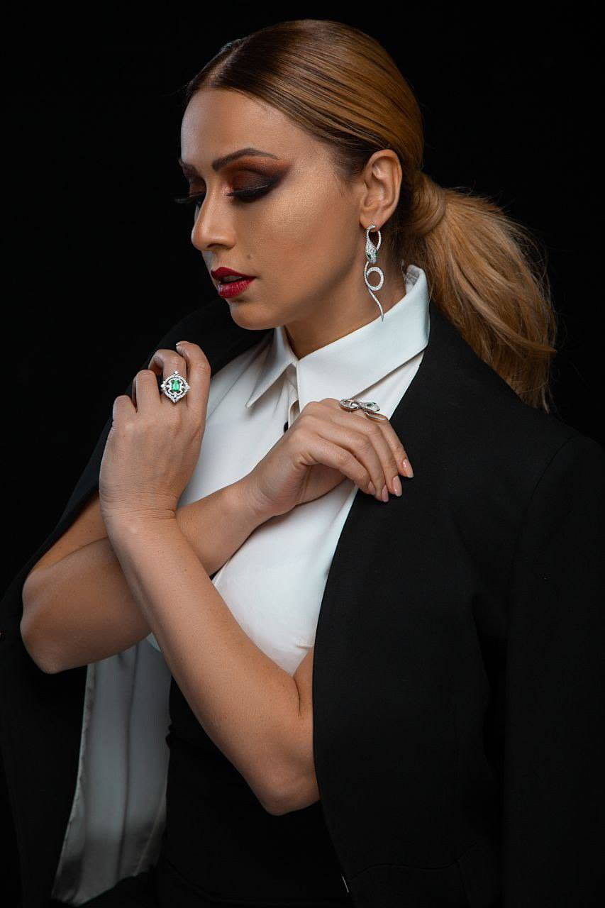 Roza Zərgərli ilin ilk fotosessiyasını təqdim etdi