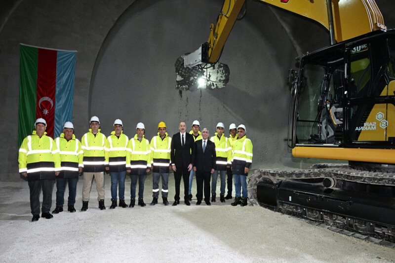 Prezident tunelin açılışında iştirak etdi