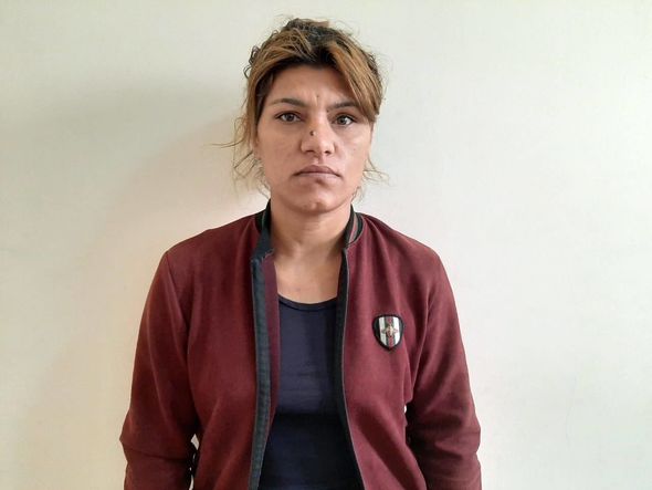 Meyxanaçı sevgilisi ilə birgə oğurluq etdi - FOTO