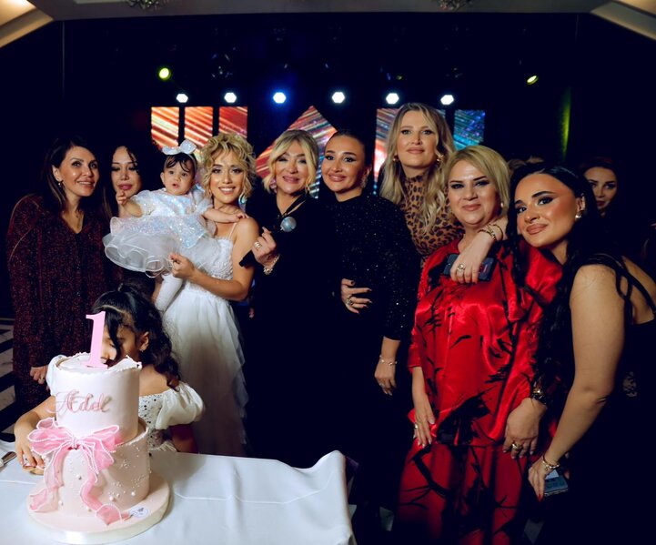 Ülkər Qasımqızı qızına ad günü keçirdi - FOTOLAR